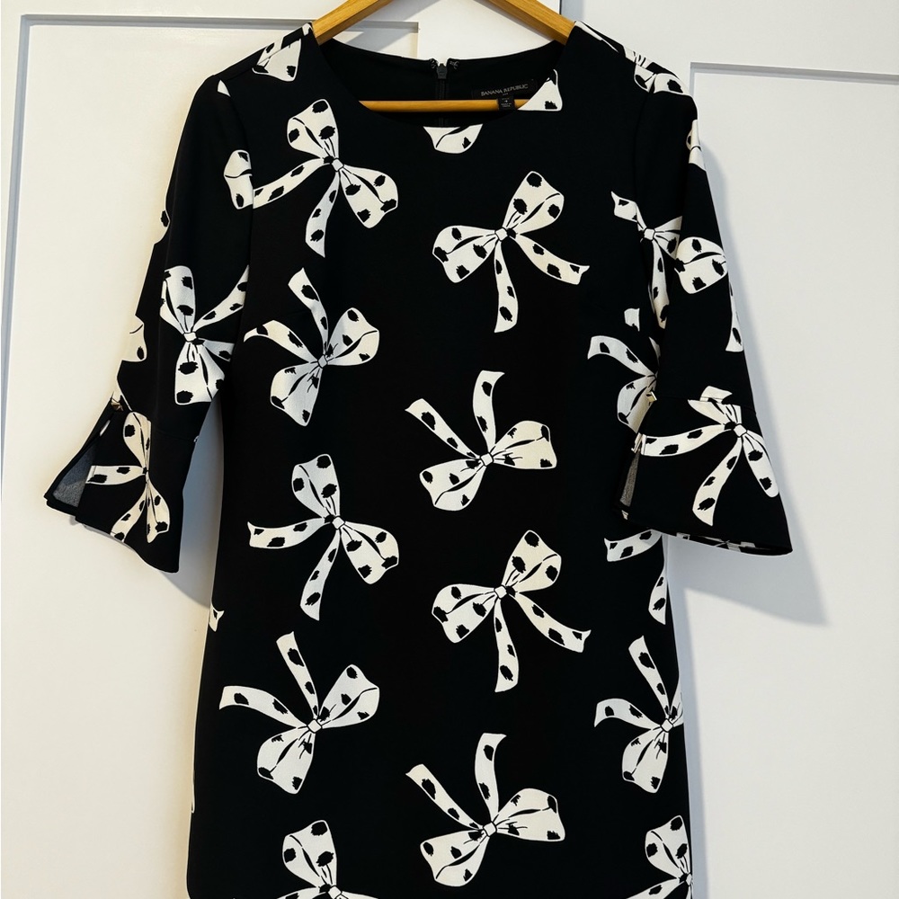 Banana Republic dress. New without tag.